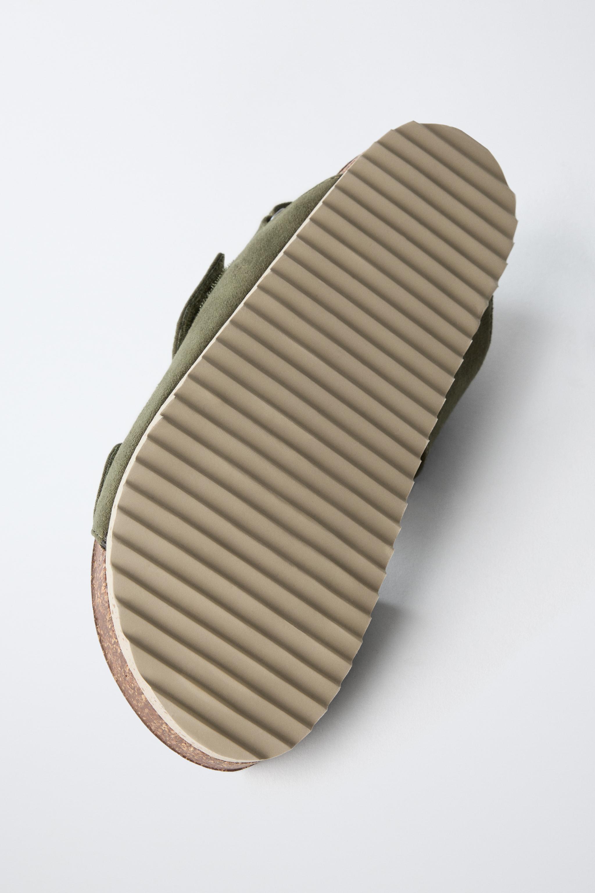 BUCKLED SANDALS