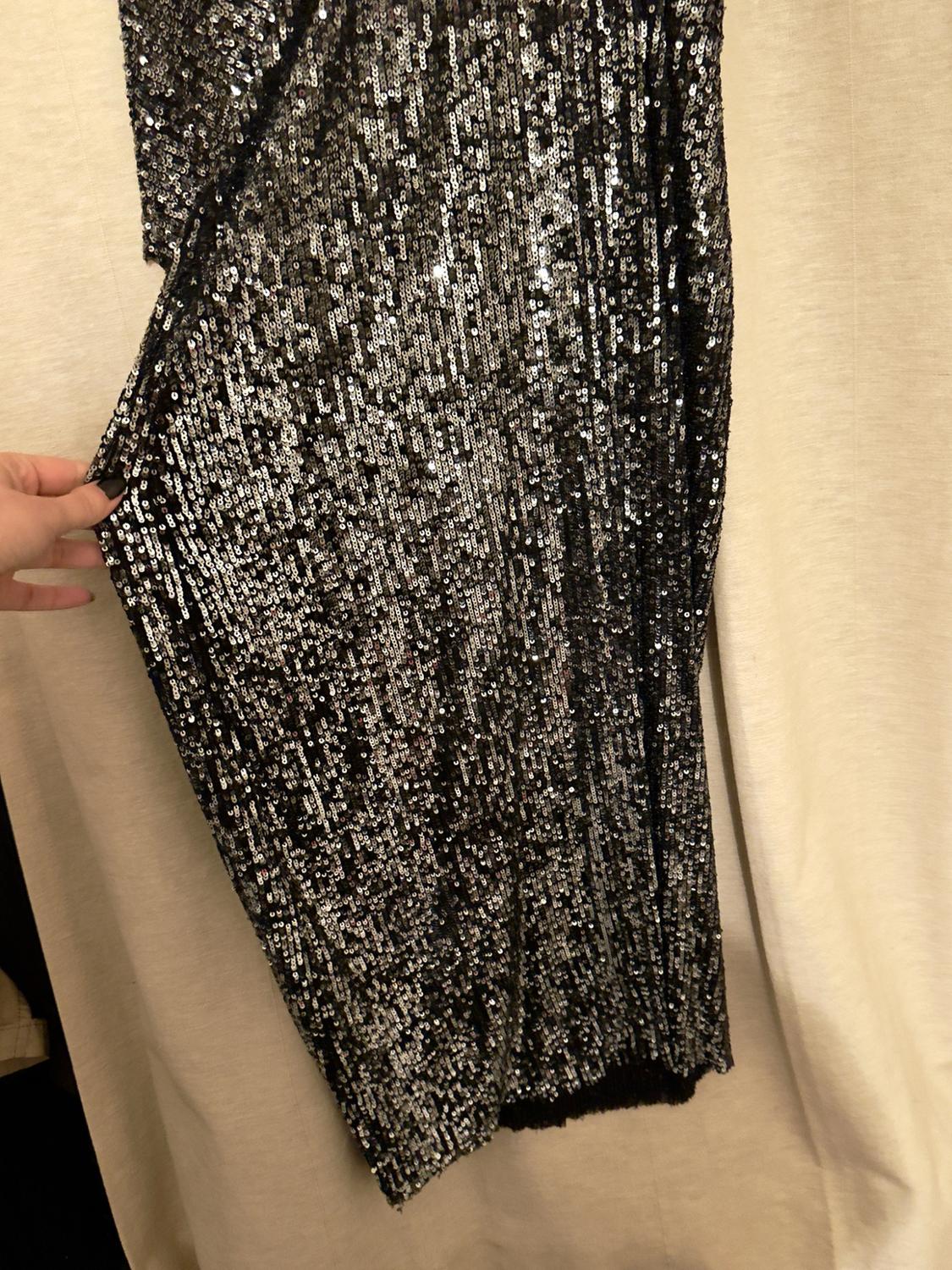 BACKLESS SEQUINNED DRESS - Image 7