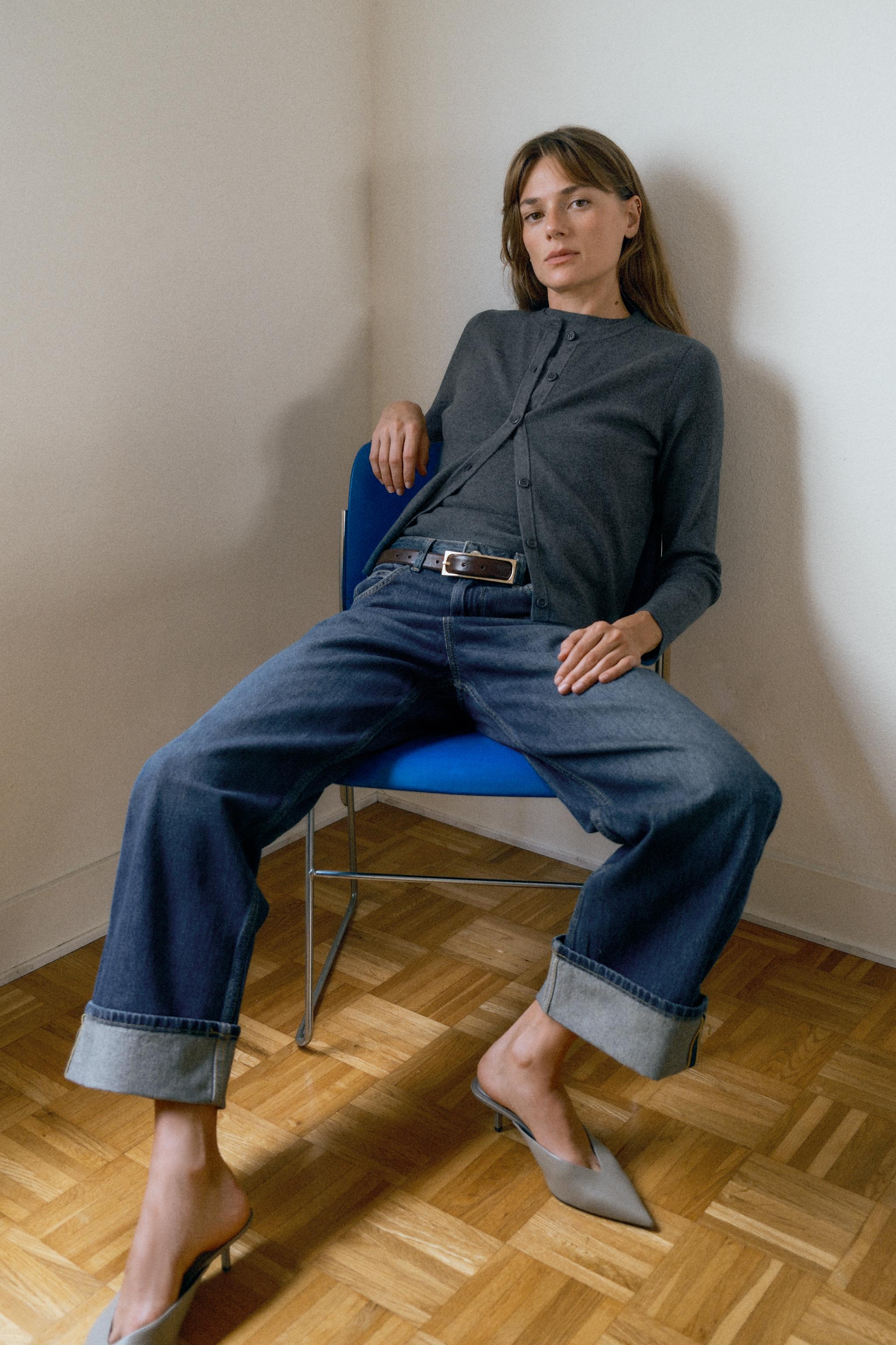 BASIC KNIT BUTTON CARDIGAN