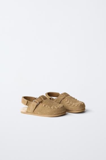ZUECO PIEL BAREFOOT - Marrón de Zara