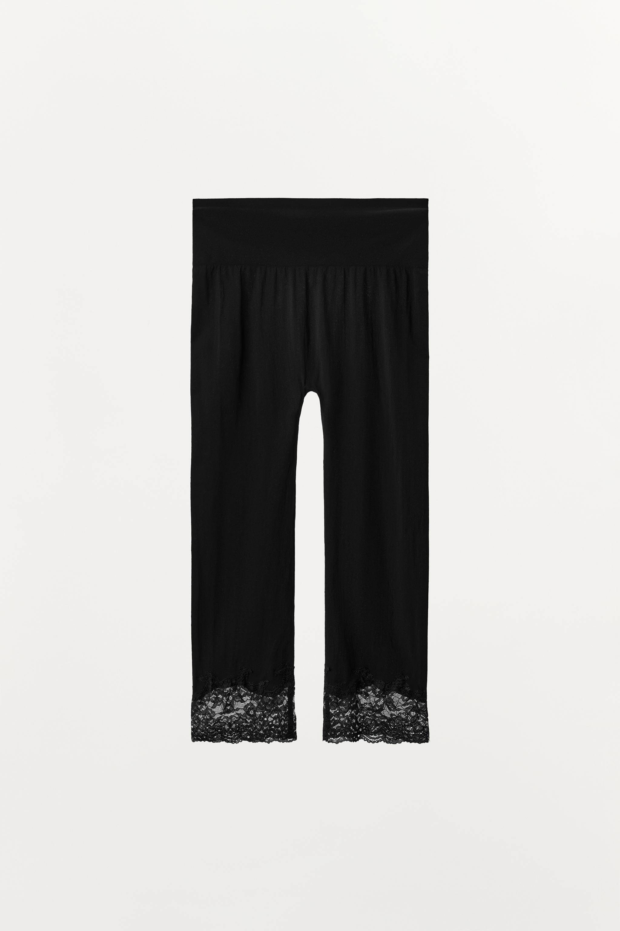 PANTALON CAPRI MIDI DÉTAILS EN DENTELLE