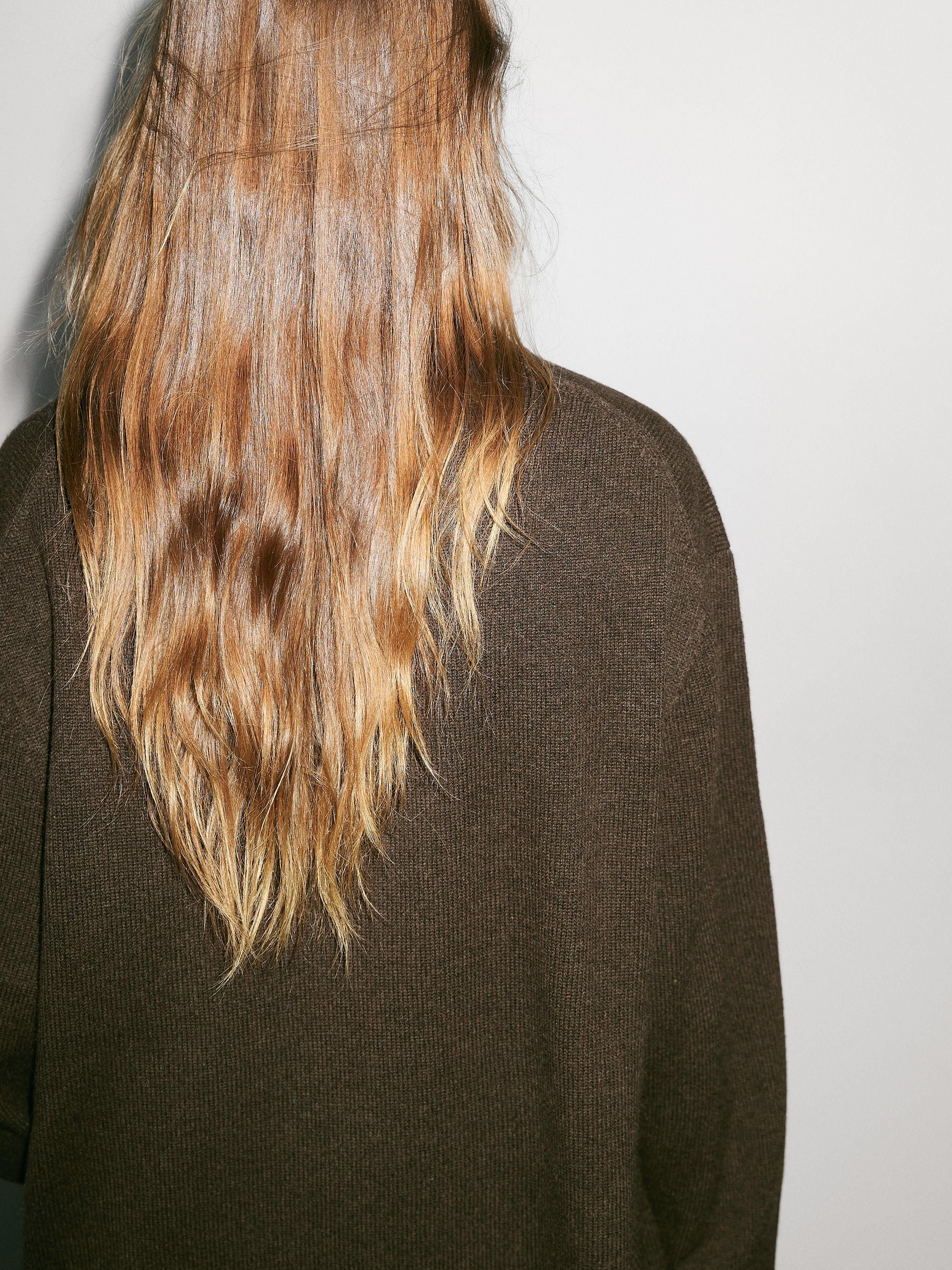 Oversize cashmere V-neck sweater