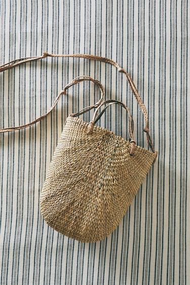 MINI WOVEN TOTE BAG WITH KNOTS - Light beige by Zara - Image 5