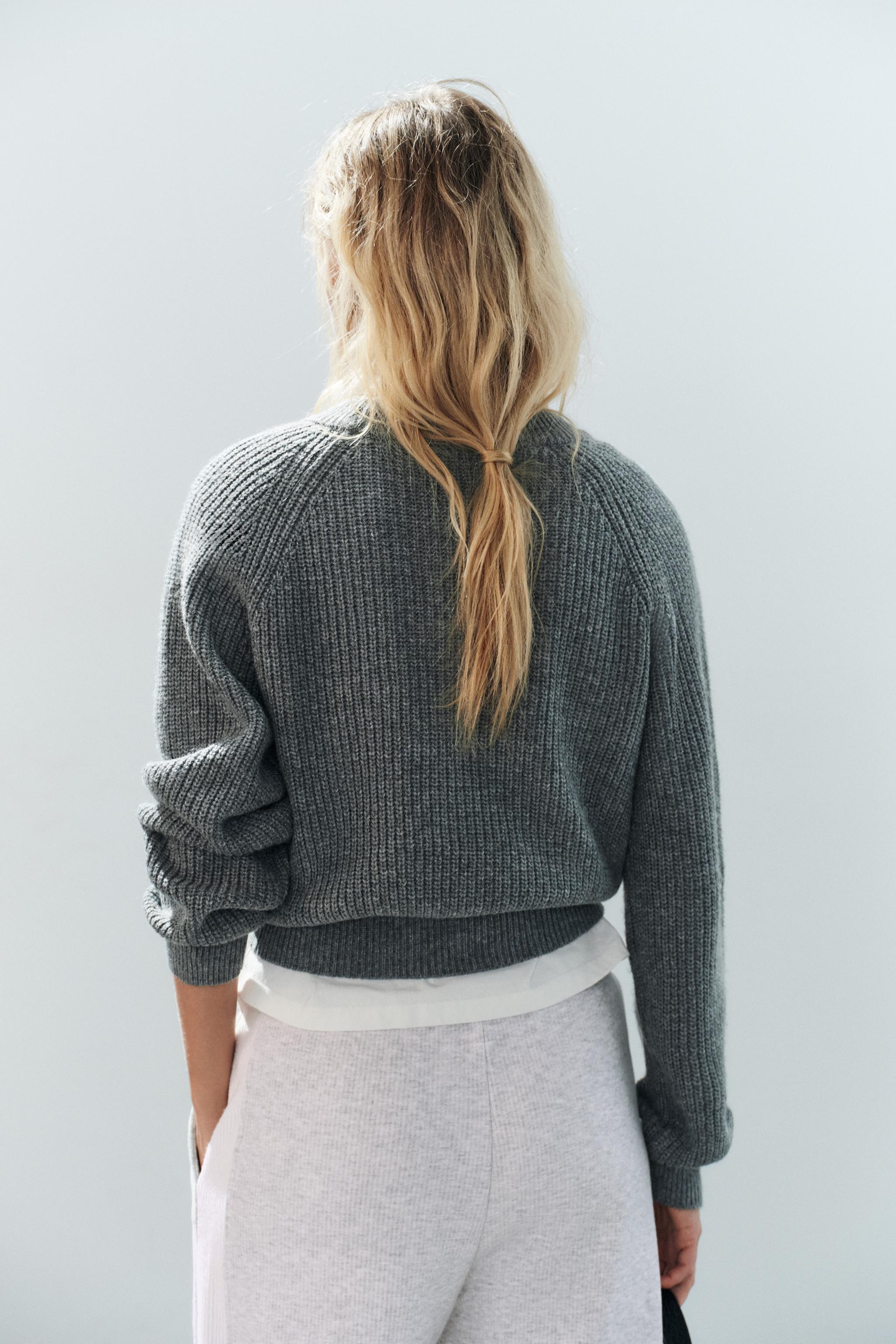 MOCK NECK KNIT SWEATER