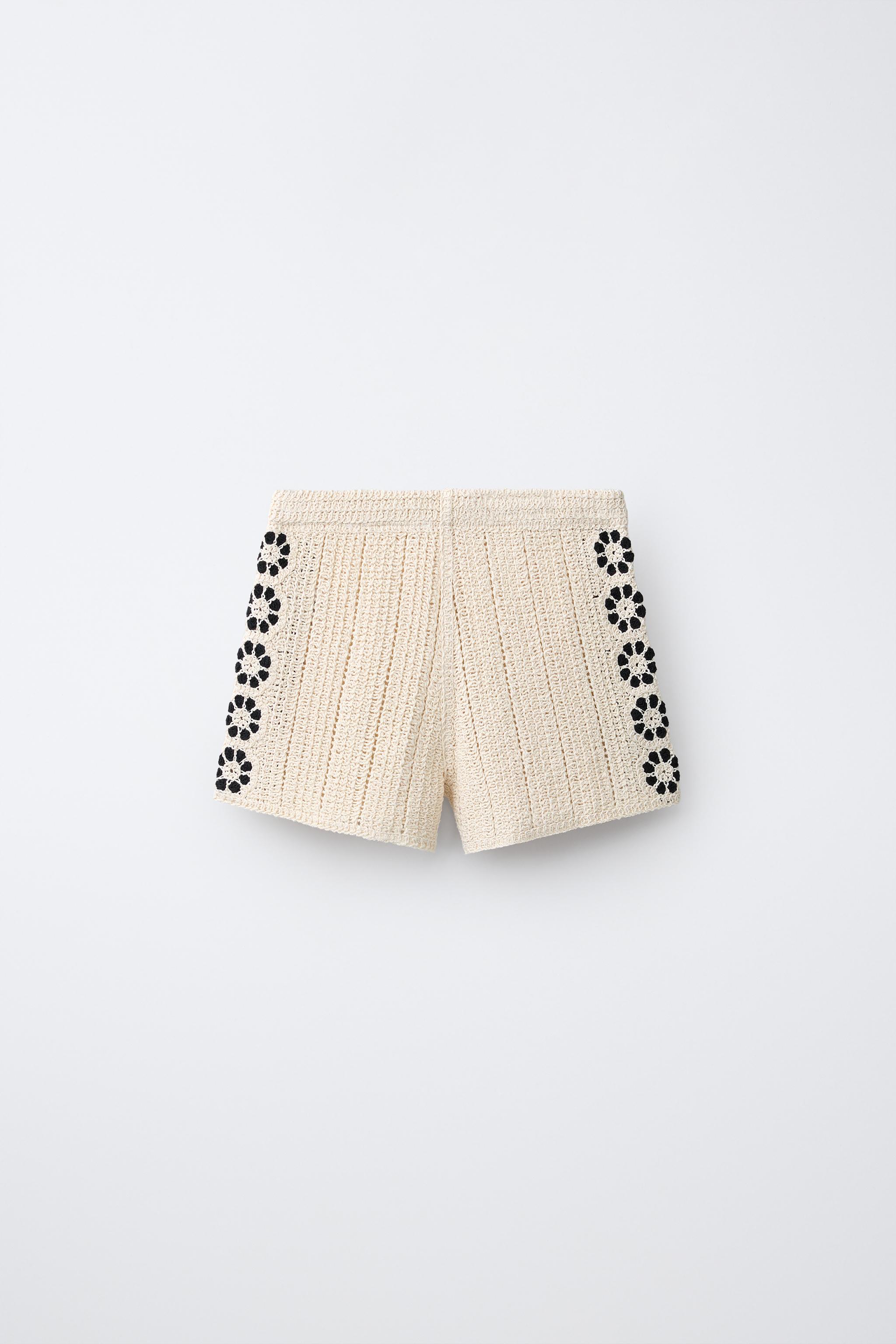 SHORT EN MAILLE À FLEURS CROCHET