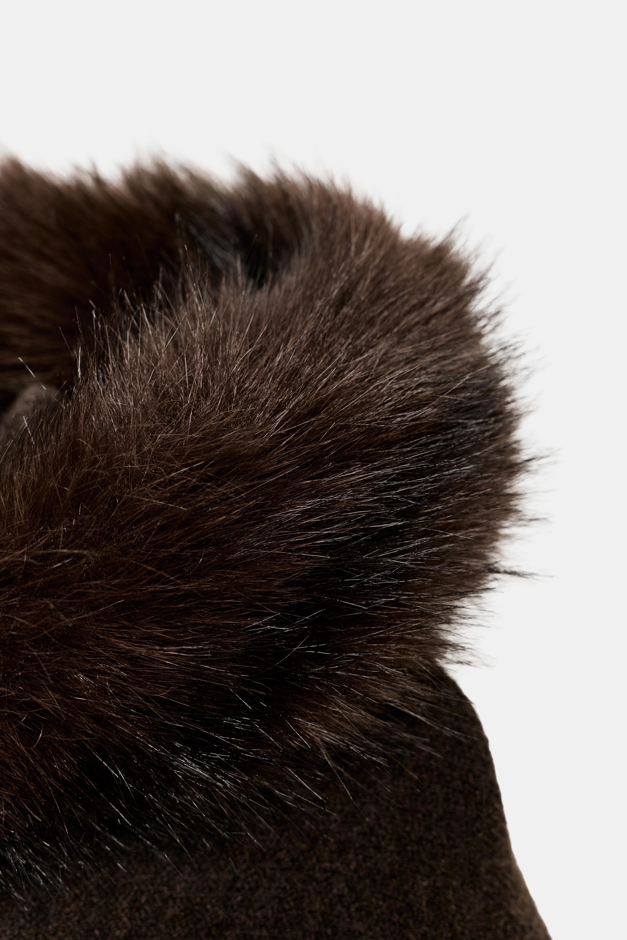 ファーケープ ブラウン カワイイ CAWAII サッと羽織れるラグジュアリー。フェイクファーケープ