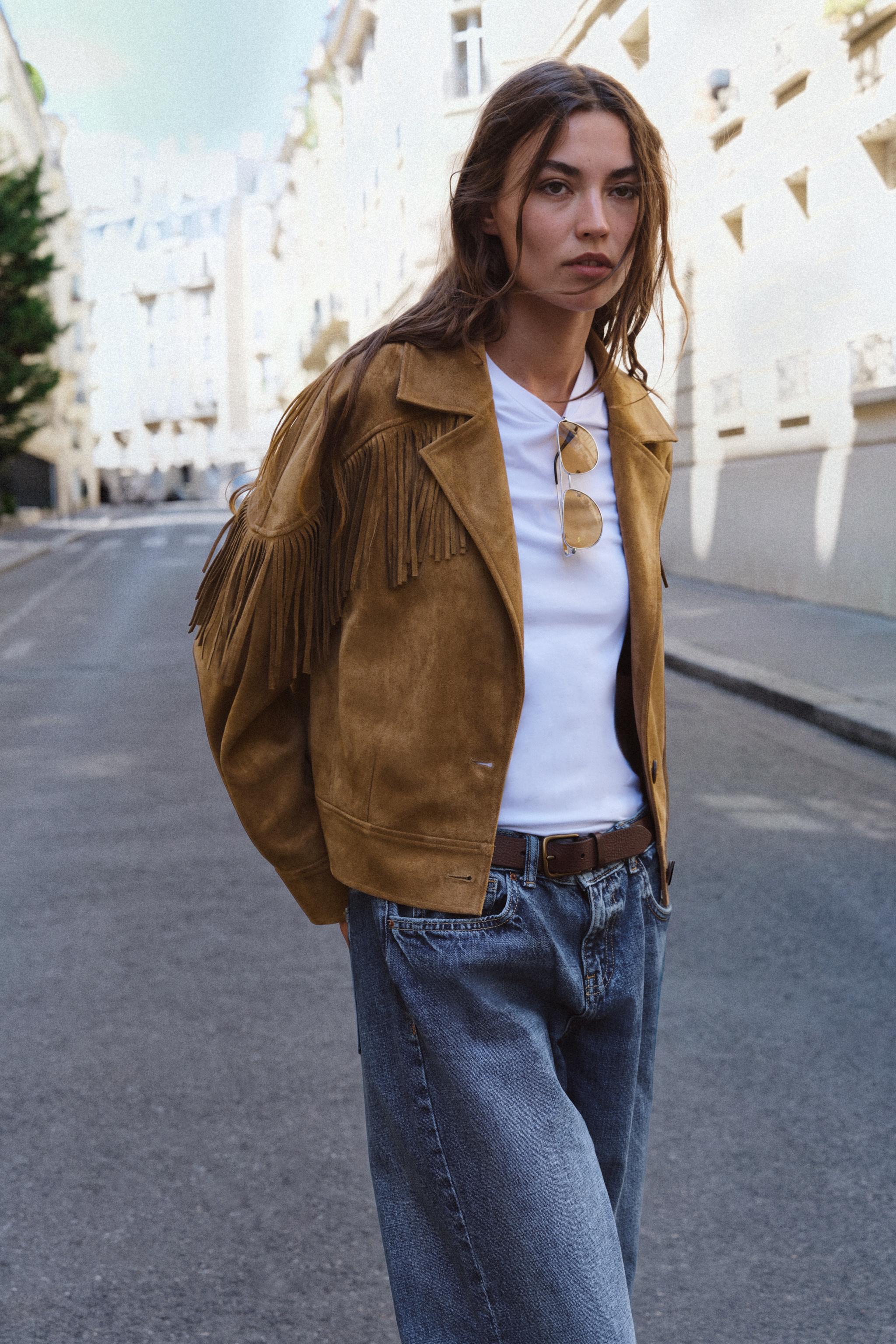 Женские куртки Zara FAUX SUEDE FRINGE JACKET — фото 3