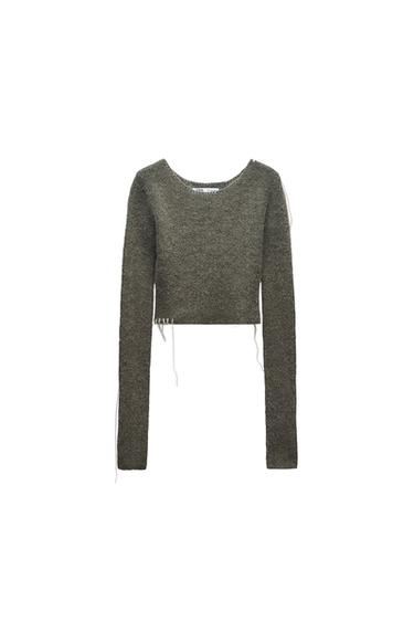 KNIT CROP TOP WITH CONTRAST TOPSTITCHING