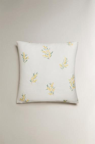 TAIE D’OREILLER SATIN MIMOSAS - Blanc cassé de Zara - Image 1