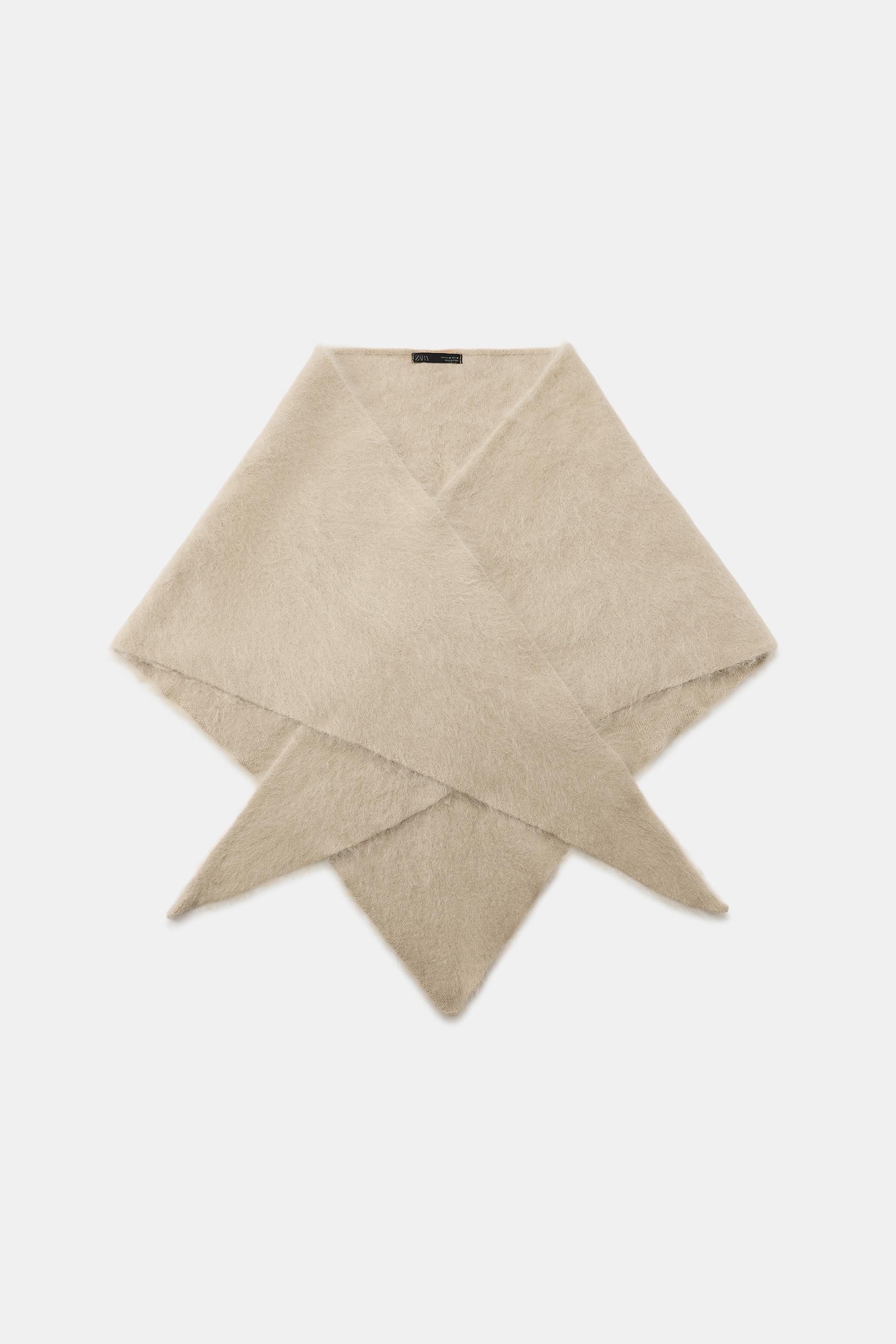 ÉCHARPE TRIANGULAIRE 100 % LAINE EFFET BROSSÉ