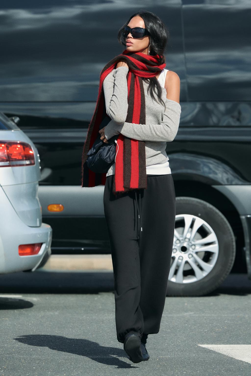 STRIPED KNIT SCARF