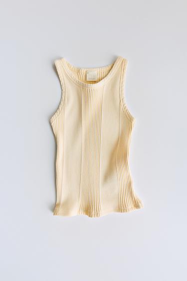 CAMISETA COM NERVURAS E ETIQUETA - Amarelo da Zara