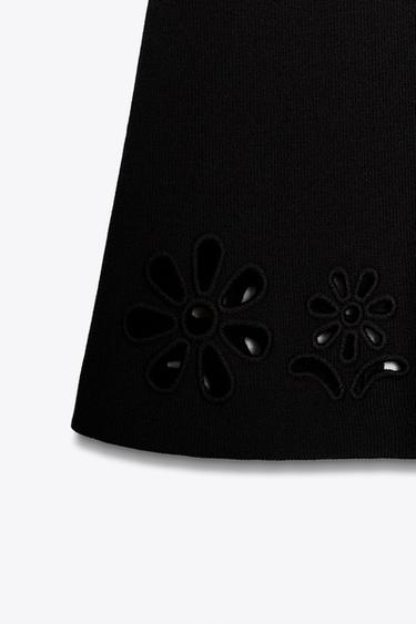 ROBE EN MAILLE BRODERIES AJOURÉES - Noir de Zara - Image 8