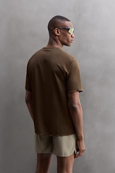 T-SHIRT STRUCTURE PERFORÉE - Marron de Zara - Image 2