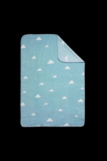 CHILDREN’S CLOUD FLEECE BLANKET - Light blue by Zara
