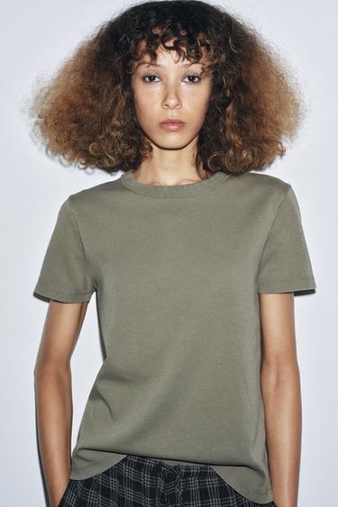 ФУТБОЛКА INTERLOCK С КОРОТКИМИ РУКАВАМИ — Сухая зелень от Zara