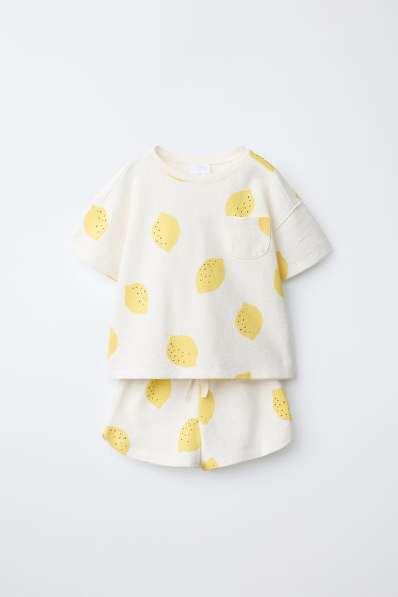 CONJUNTO CAMISETA Y BERMUDA LIMONES - Amarillo de Zara - Imagen 0