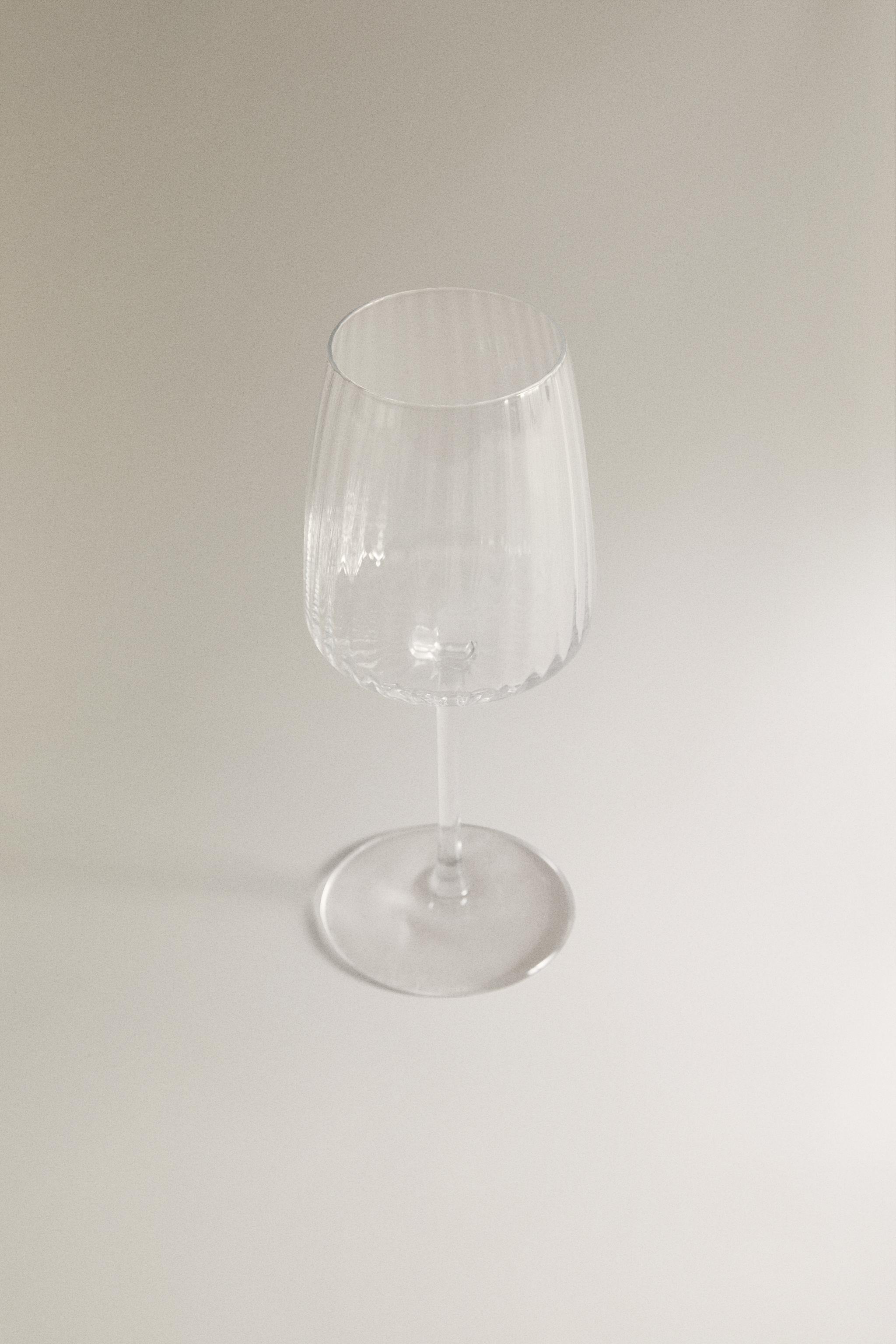 GLASS WITH LINES
