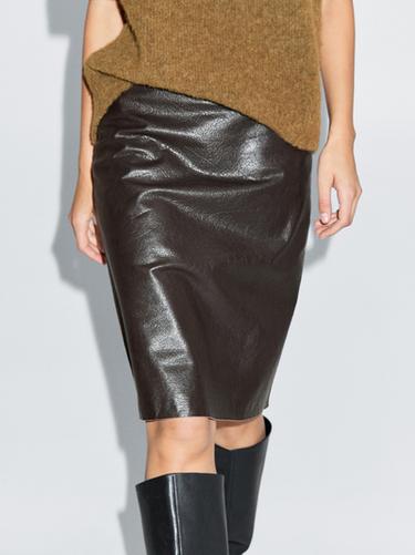 Jupe courte en cuir nappa - Marron de Zara - Image 0
