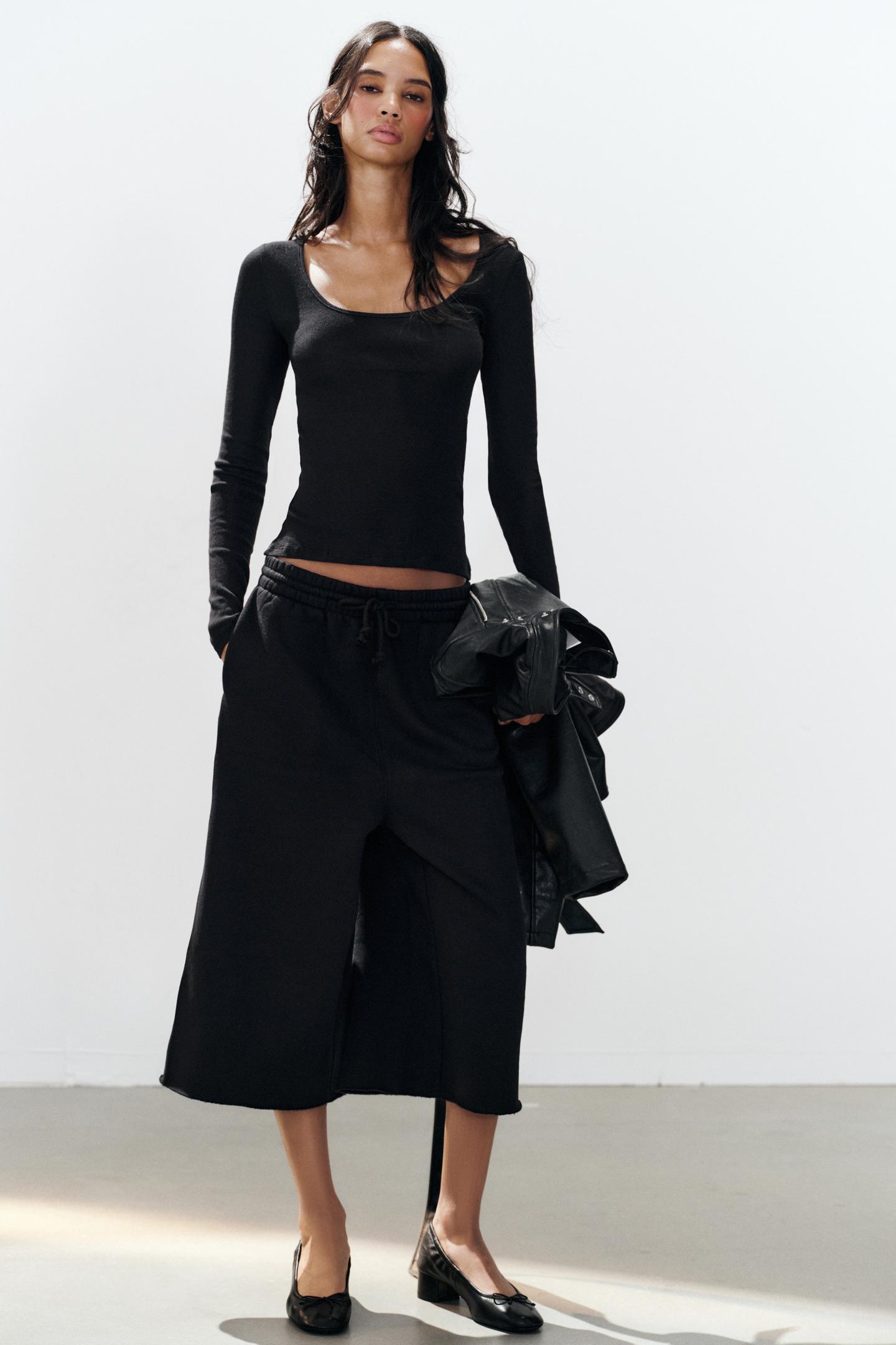 Женская футболка Zara Round Neck, цвет: Чёрный — фото 1