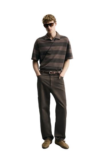 ПОЛО КЛАССИЧЕСКОГО КРОЯ В ПОЛОСКУ — КОРИЧНЕВЫЙ от Zara