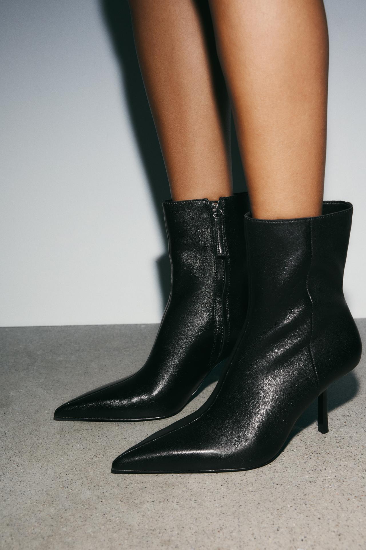LEATHER HEELED ANKLE BOOTS