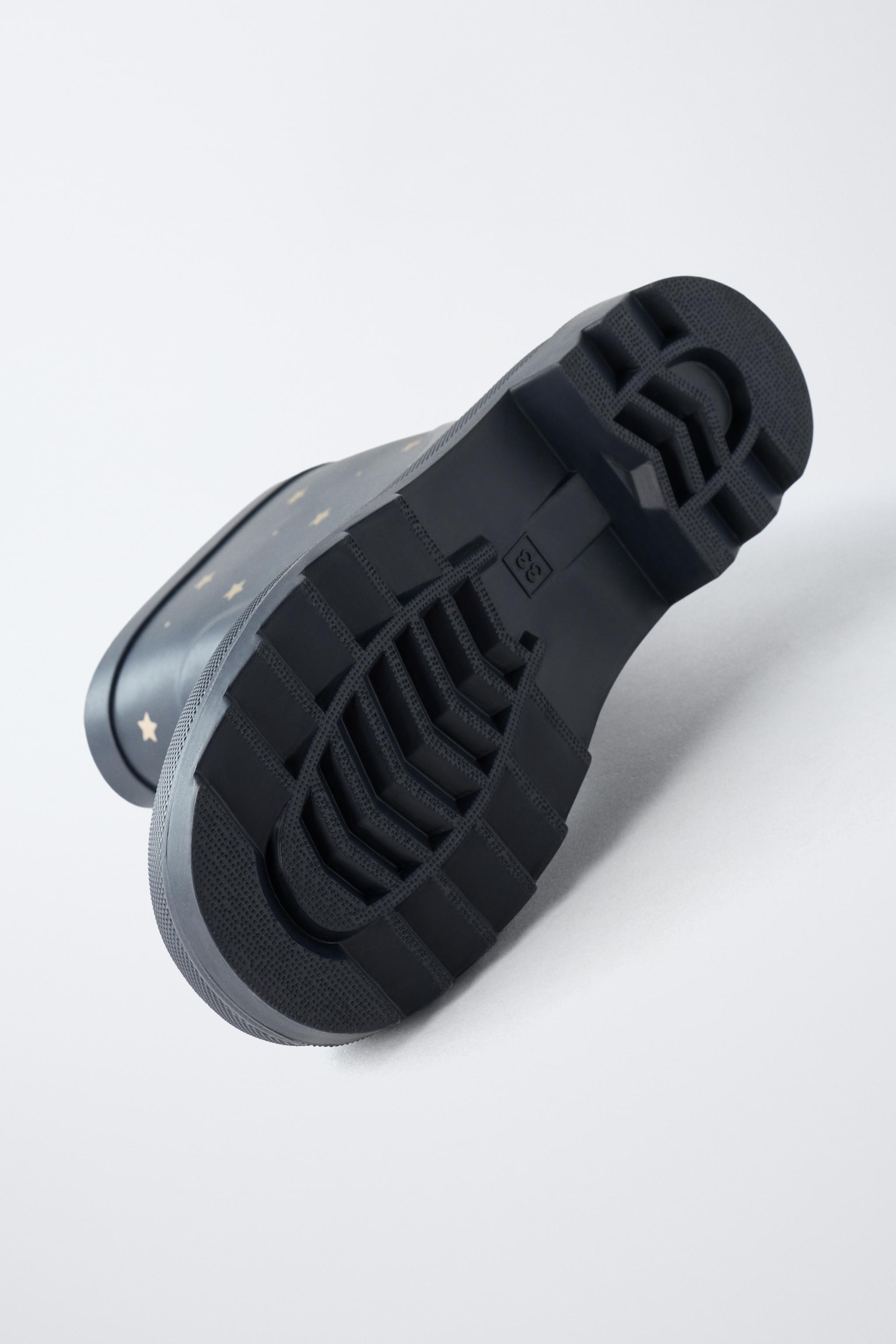 STAR PRINT RAIN BOOTS