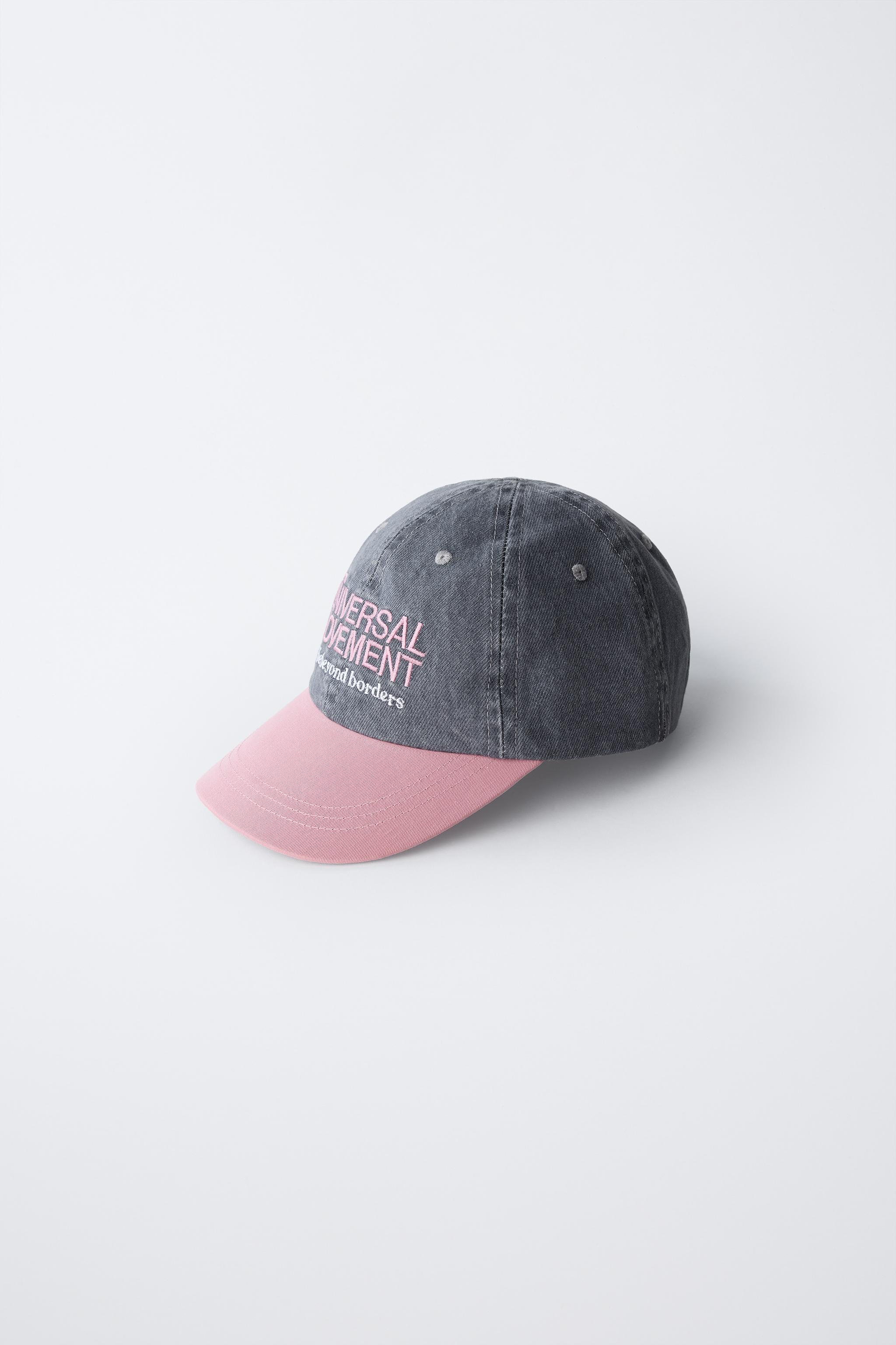 CASQUETTE EN DENIM AVEC INSCRIPTION BRODÉE