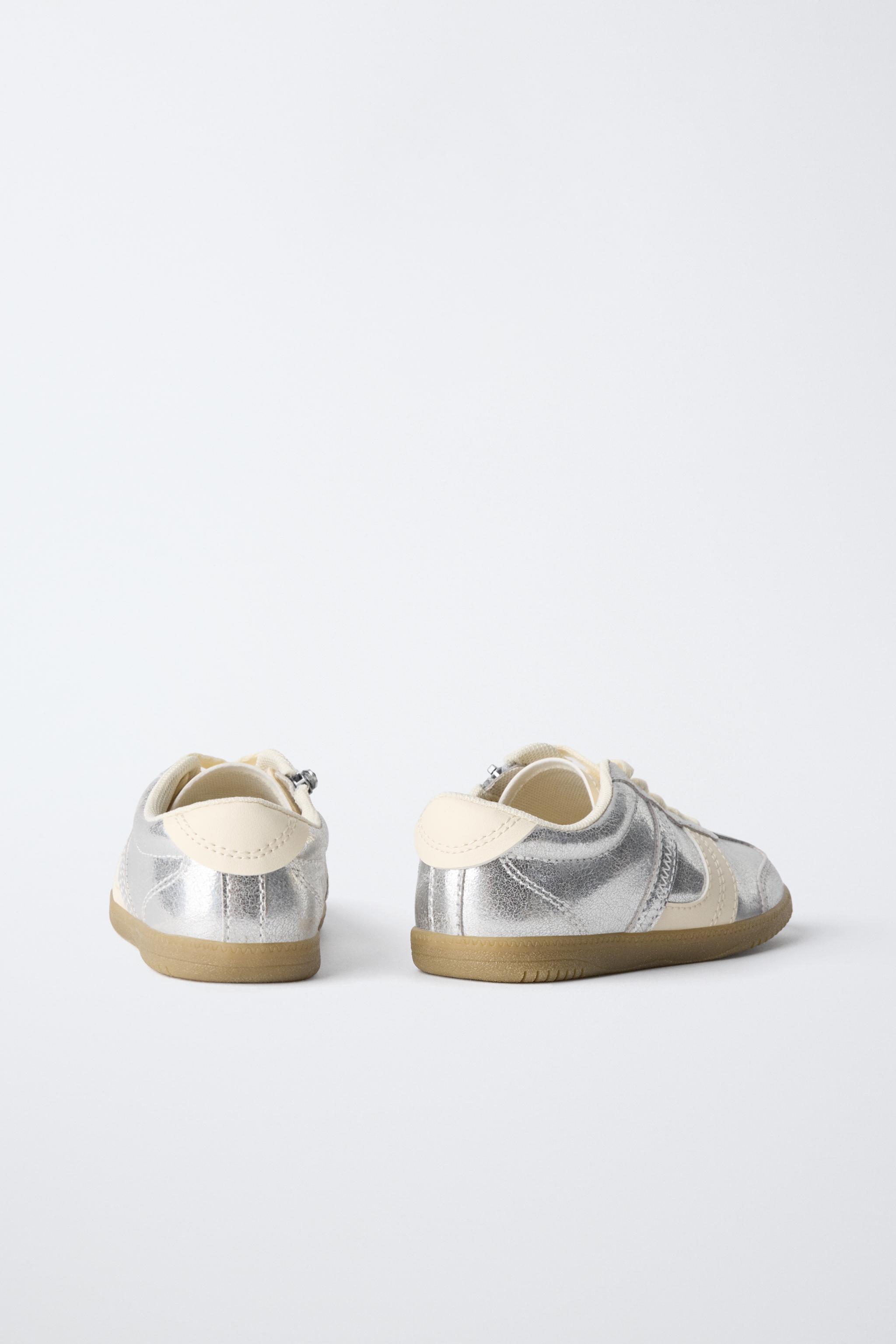 METALLIC SNEAKERS