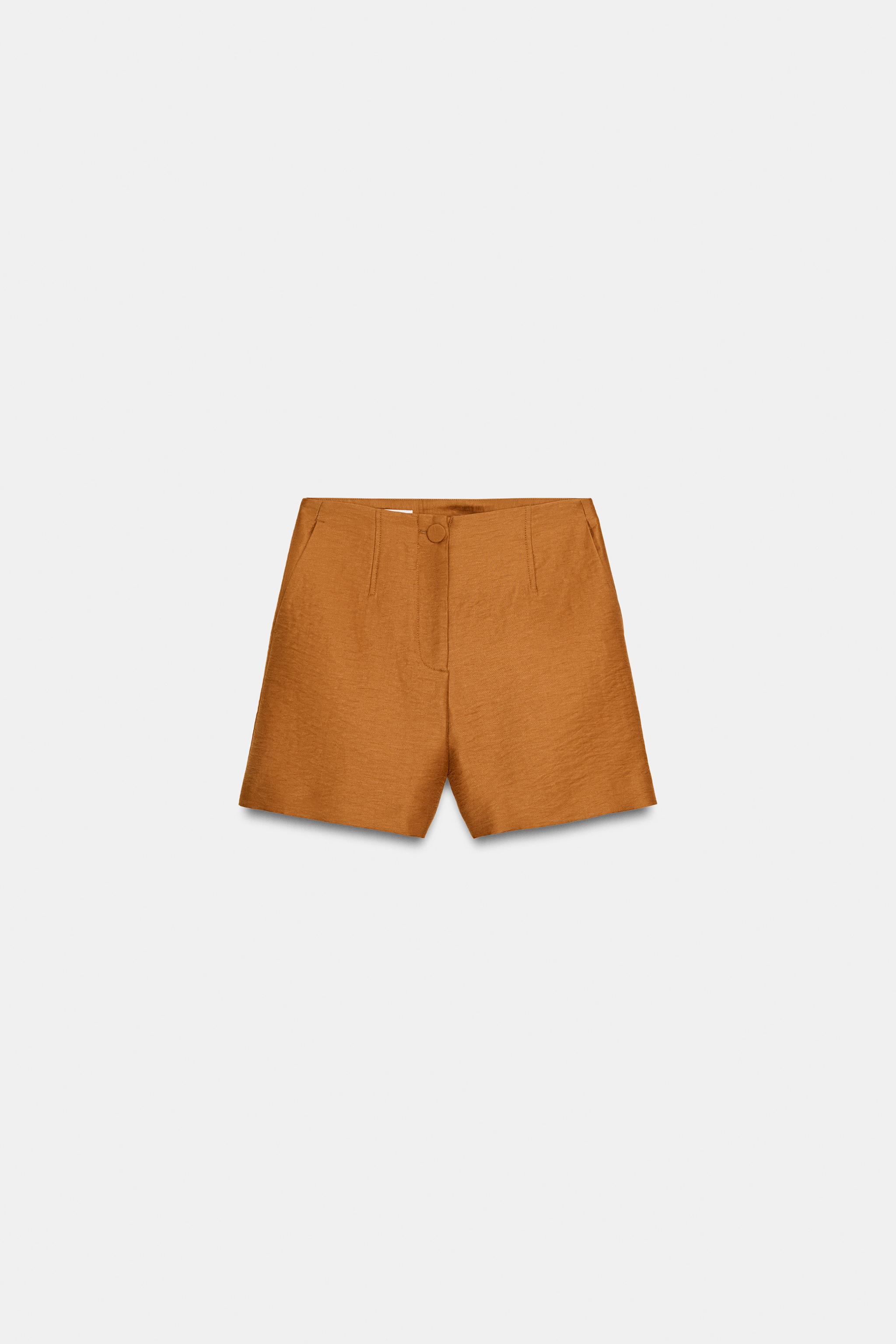 LINEN BLEND SHORTS WITH COVERED BUTTON