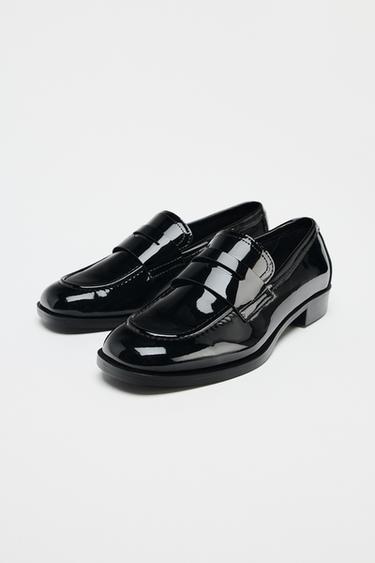 MOCASSINS À EFFET VERNI - Noir de Zara - Image 2