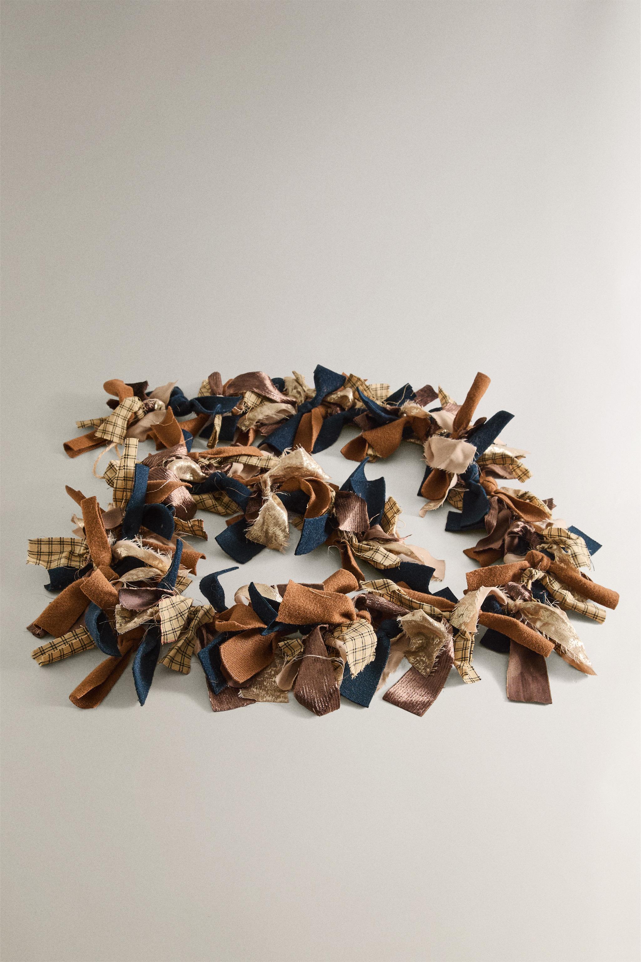 CHRISTMAS FABRIC GARLAND