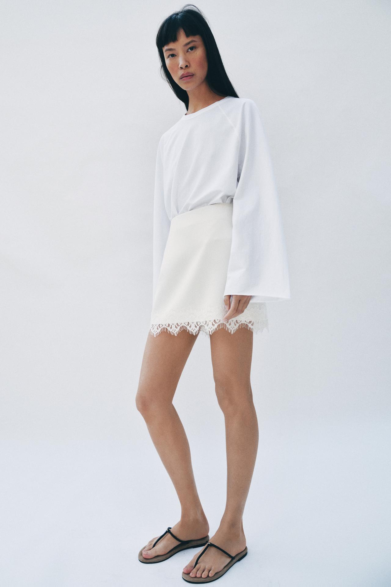 ZARA LACE HEM SKORT