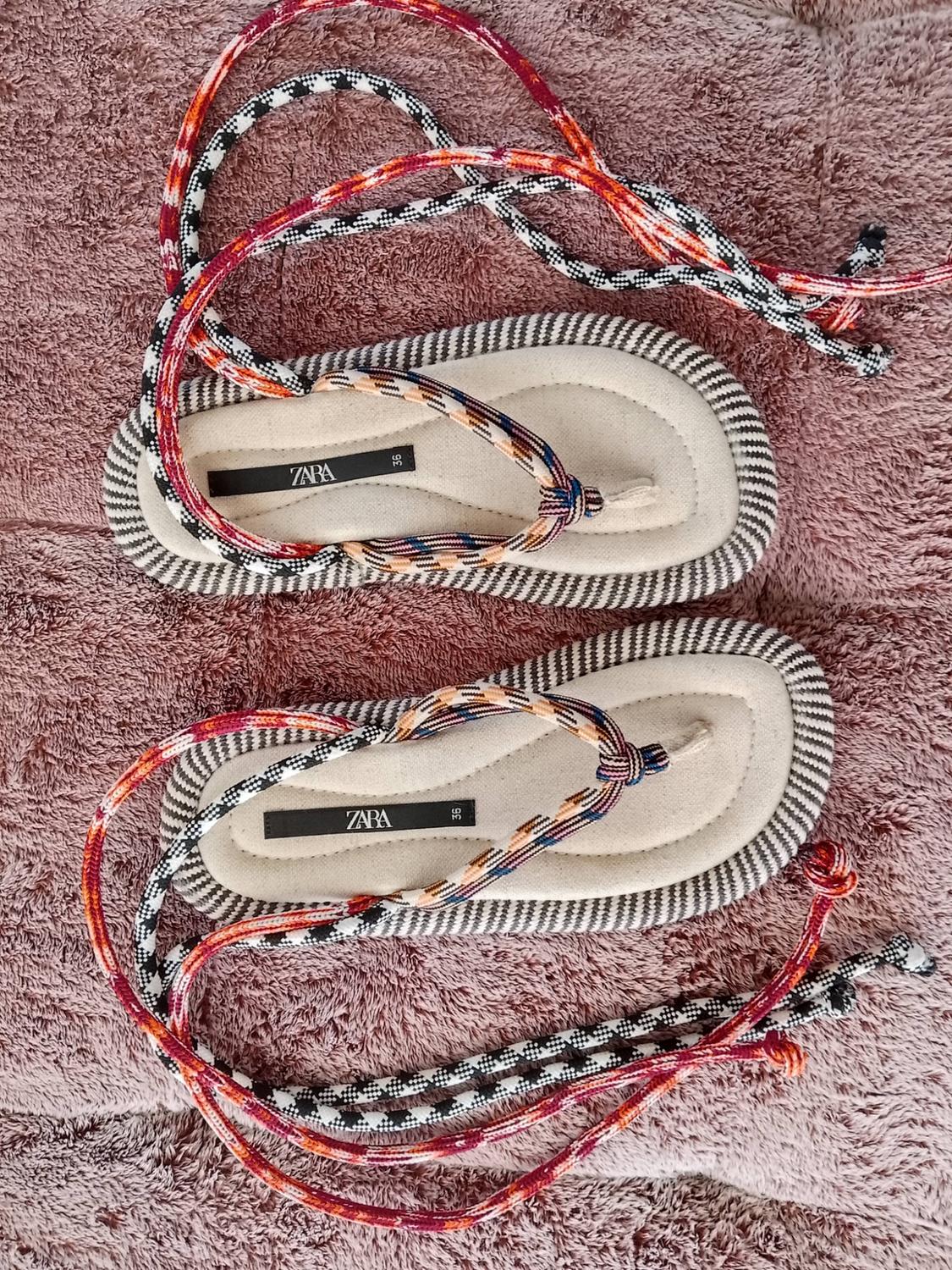 LACE-UP FLAT SANDALS - Image 3