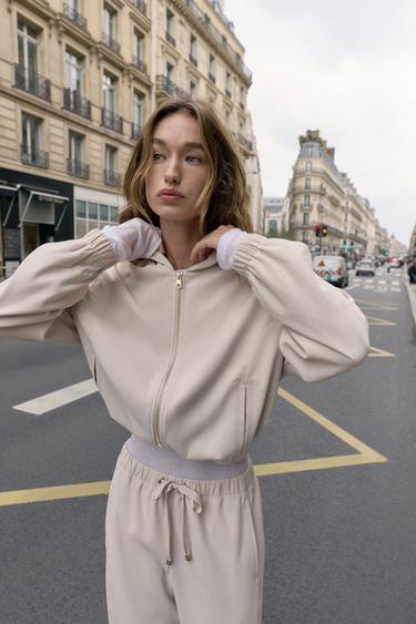 КУРТКА-БОМБЕР З КАПЮШОНОМ - Сіровато-бежевий колір Zara