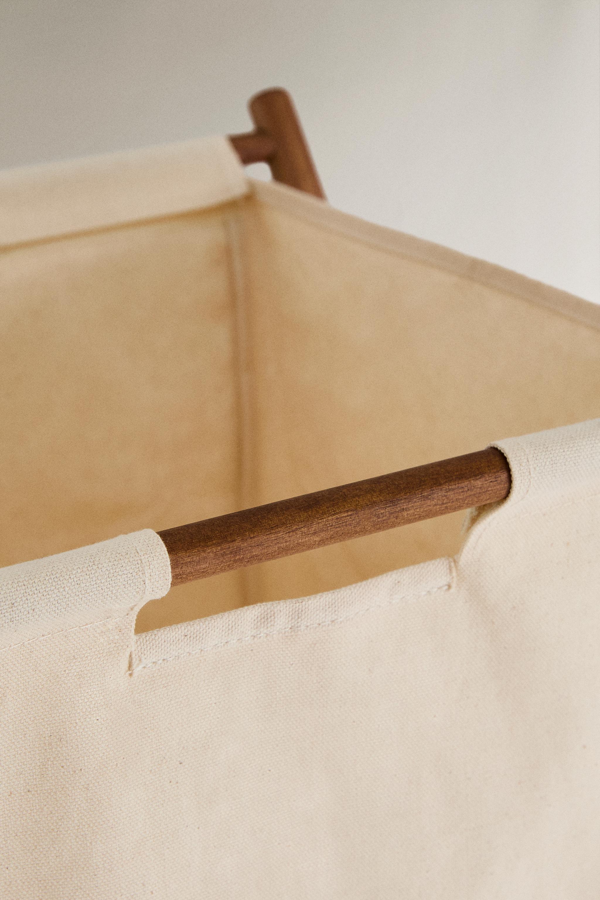 Cesta Biancheria Legno con Ruote Zara Italia