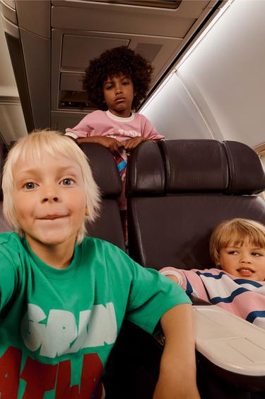 CAMISETA ESTAMPADO TEXTO - Verde medio de Zara