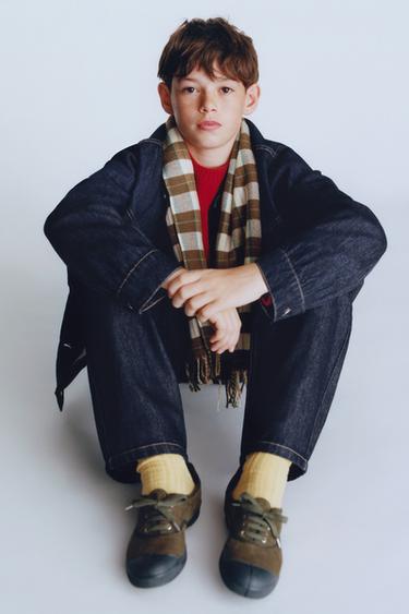 {navn} - {farge} for Zara