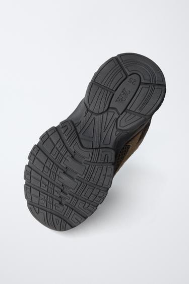 CHAUSSURES DE SPORT EN RÉSILLE - Marron de Zara - Image 6
