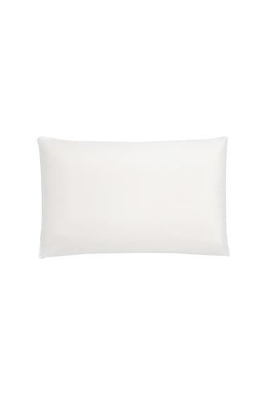 Zara MEMORY FOAM BLOCK PILLOW - White