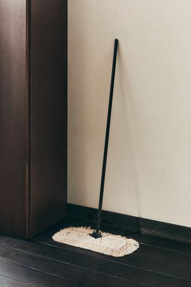 Zaras SKURMOPP I TRÄ - Svart