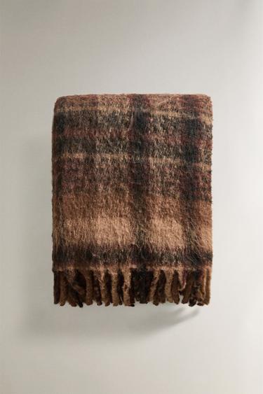 BRUSHED THROW - Burgundy by Zara