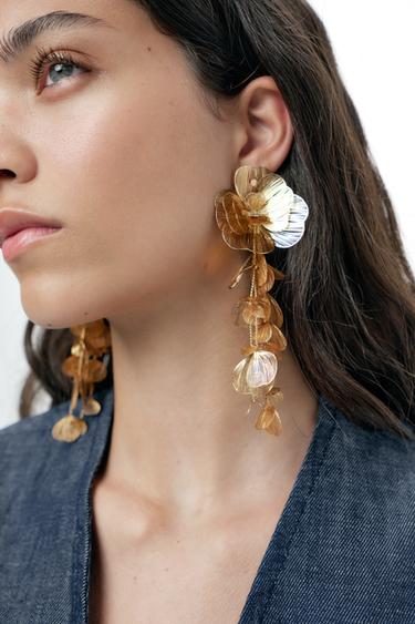 RAISED FLOWER EARRINGS - Golden by Zara - Image 0