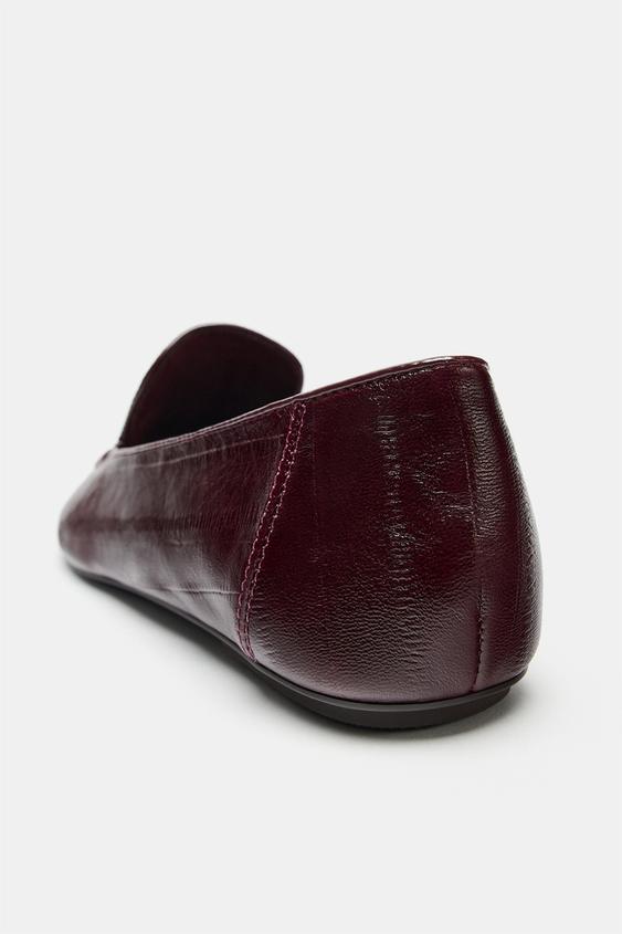MOCASSINS PLATS EN CUIR SOFT - Bordeaux de Zara - Image 3