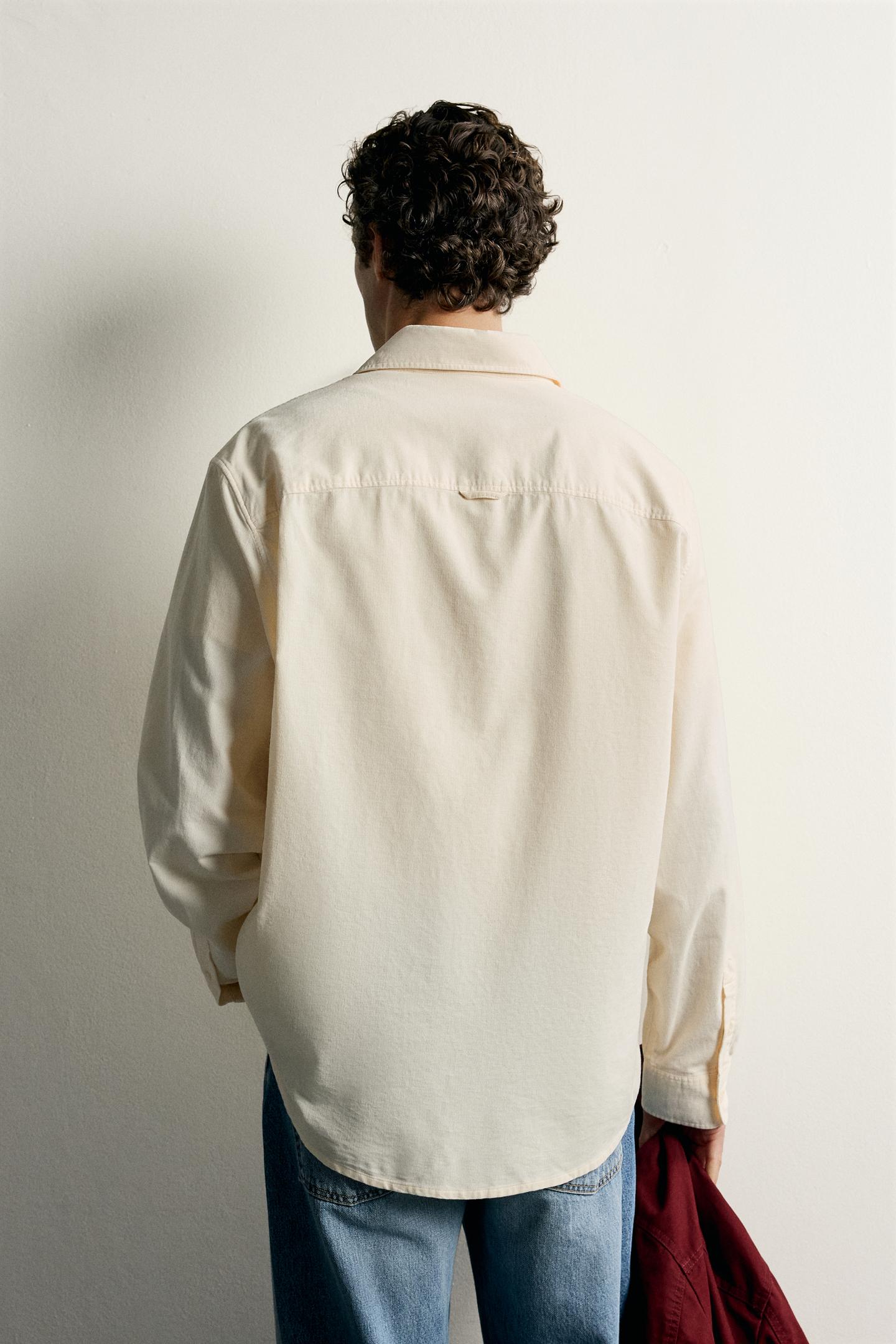 Мужская рубашка Zara Lightweight Corduroy Regular Fit, цвет: Экрю — фото 3