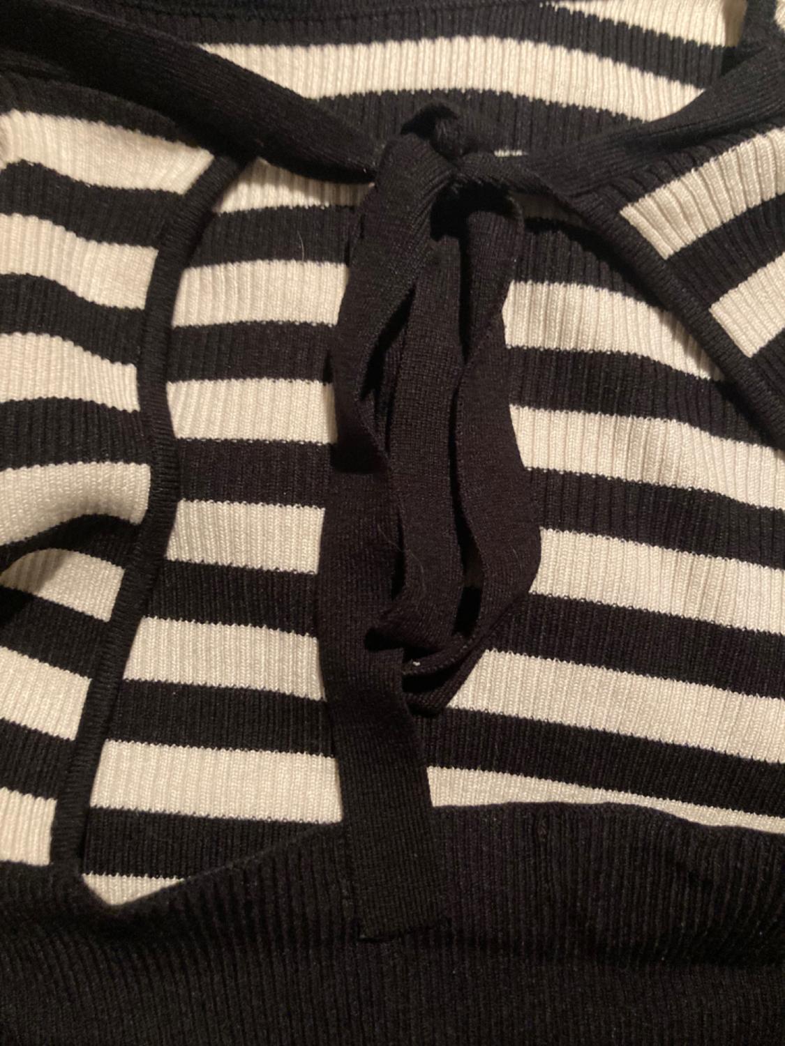 TOP WITH OPEN BACK - Image 3