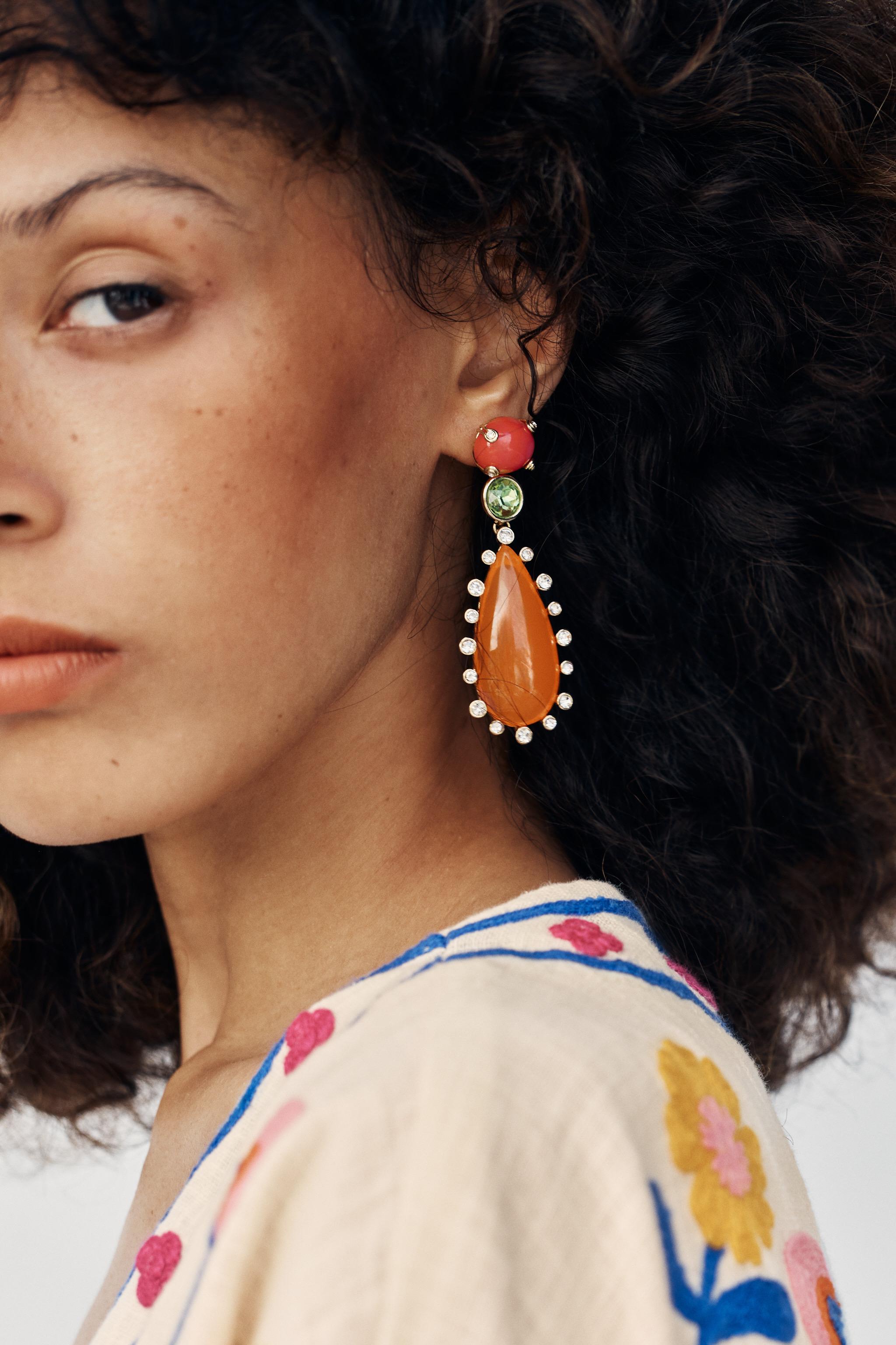 RHINESTONE TEARDROP EARRINGS — Multicolored