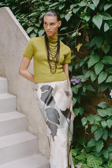 HAUT À MANCHES COURTES EN MAILLE DOUCE - Vert de Zara - Image 1