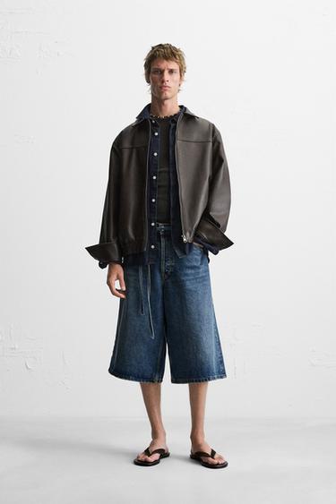 CHAMARRA BOMBER EFECTO PIEL - Marrón chocolate de Zara