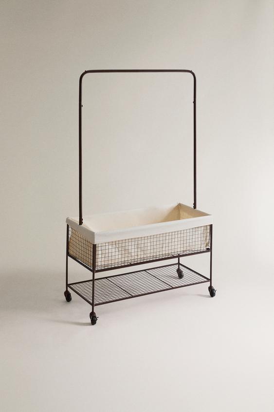 KINDERGARDEROBE MIT ROLLEN - Braun von Zara - Bild 0